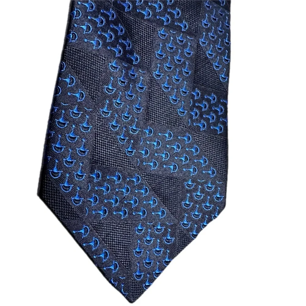 Gucci Made in Italy Navy Blue Micro-Pattern Silk Tie